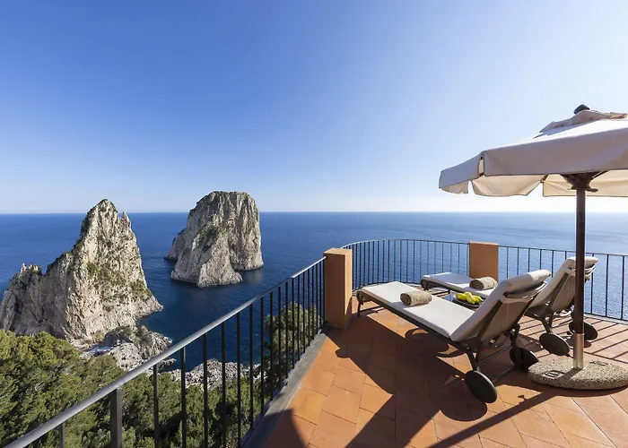 Punta Tragara 5* 카프리