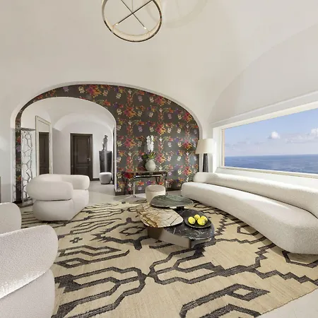 Punta Tragara 5*